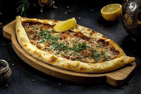 Пиде с мясным фаршем