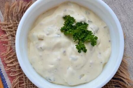 Соус с корнишонами