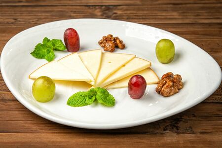 Сулугуни копченый