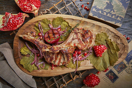 Корейка ягнёнка в аджике