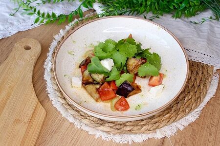 Салат с баклажаном