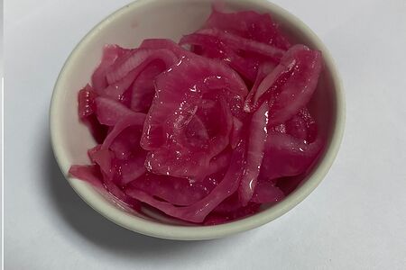 Лук маринованный