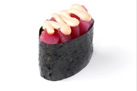 Гункан Острый тунец