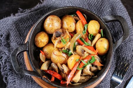 Жаркое с грибами