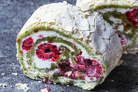 Пирожное Рулет Фисташковый