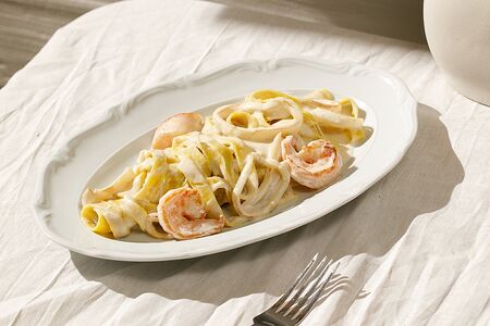 Тальятелле с морепродуктами в сливочном соусе