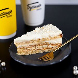 Пирожное Торт Молочная девочка