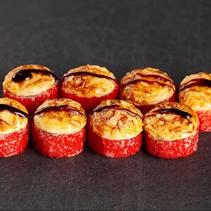 Запеченный ролл с лососем
