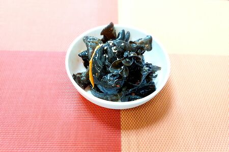 Салат из древесных грибов