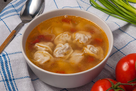 Суп овощной с пельменями