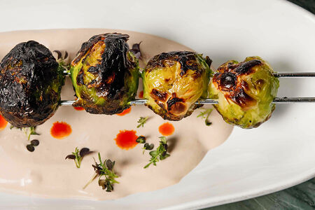 Брюссельская капуста с соусом из тунца