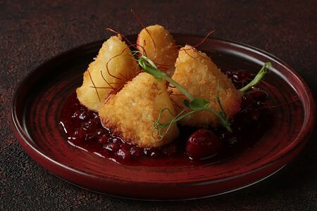 Камамбер с джемом