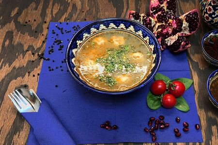 Пельмени с бульоном