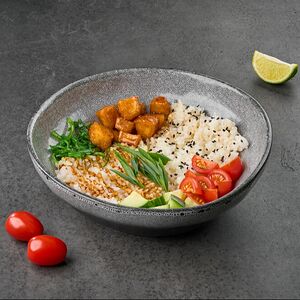 Поке с хрустящими баклажанами