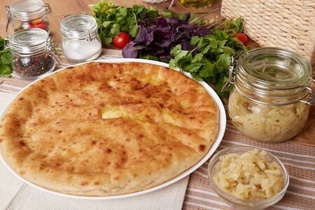Осетинский пирог с мясом и капустой