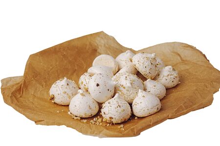 Безе с грецким орехом