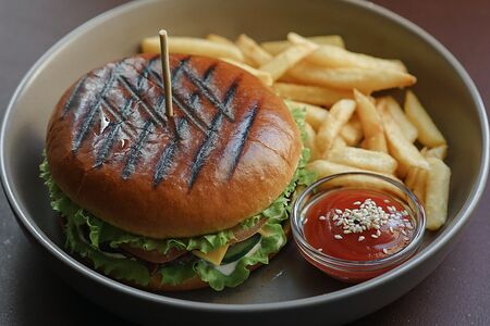 Бургер Бизон и фри