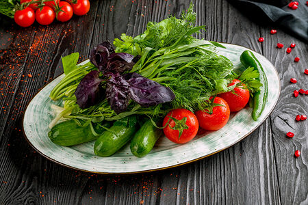 Большой овощной букет