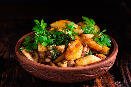 Жареный картофель с грибами