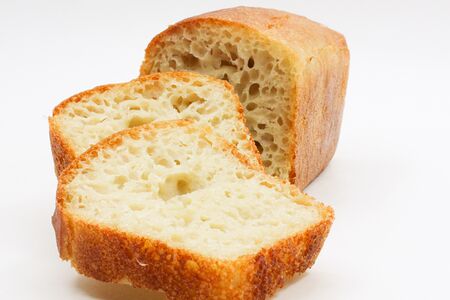 Кусок белого хлеба