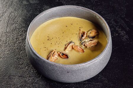 Крем-суп из атлантических мидий