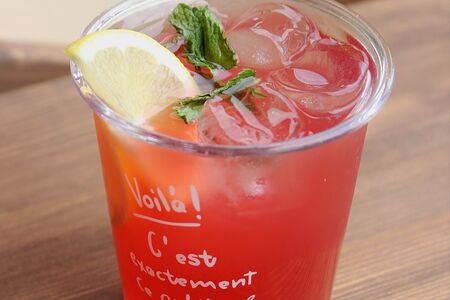 Холодный чай каркаде-маракуйя