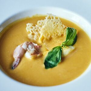 Крем-суп из тыквы с креветкой