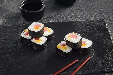 Ролл Магуро