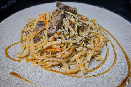 Удон с говядиной