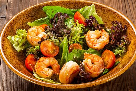 Салат с креветками