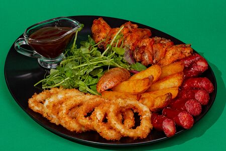 Плато горячих закусок