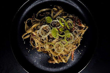 Удон со свининой