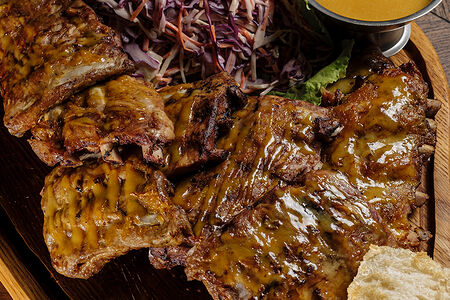 Корзина свиных ребер