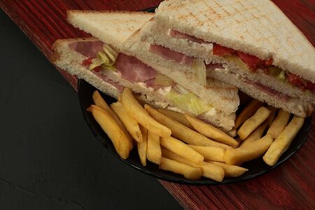 Клубный сэндвич с ветчиной botch