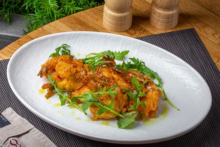 Креветки фри в кисло-сладком соусе