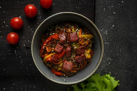 Вок соба с говядиной