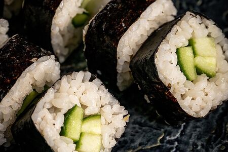 Ролл классика с огурцом