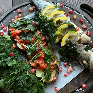 Томленый сибас с овощами