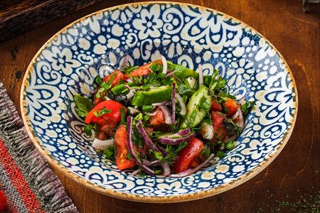 Салат по-домашнему из бакинских овощей