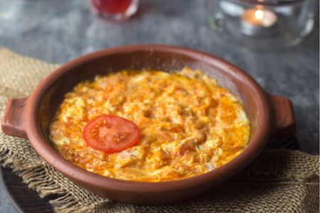 Яичница с помидорами