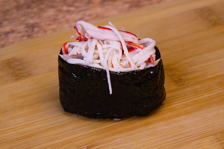 Спайси суши краб