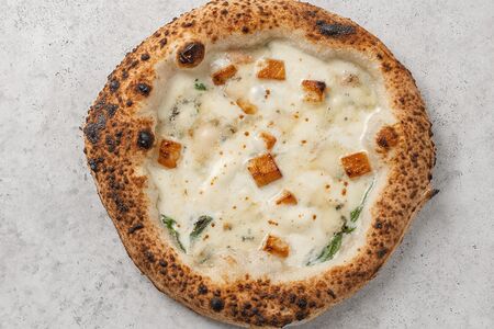 Пицца сырная