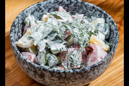 Овощной салат со сметаной