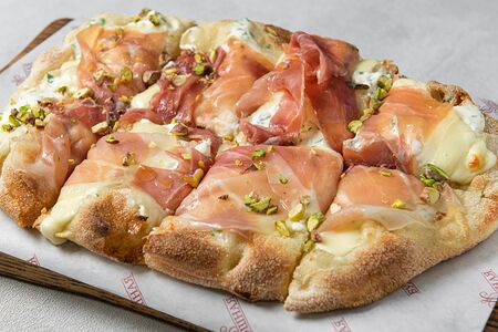 Римская пицца с пармой