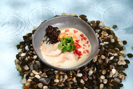 Том Ка Гай с креветками и копчёной куриной грудкой