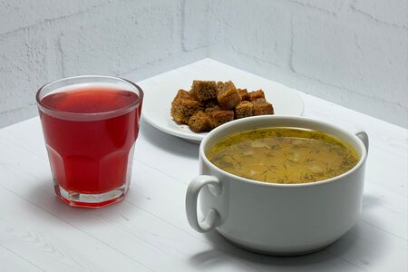 Cyп Борщ зеленый с курицей, яйцом и щавелем