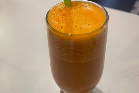 Свежевыжатый сок Морковно-яблочный