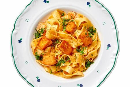 Фетучини с форелью