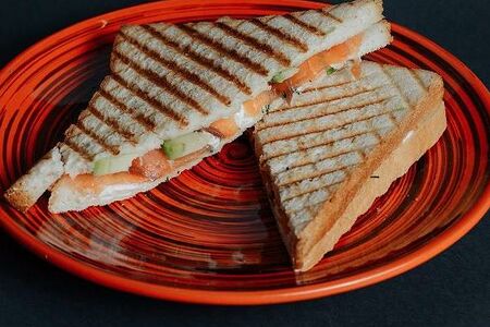 Сэндвич с форелью