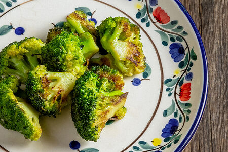 Обжаренная брокколи